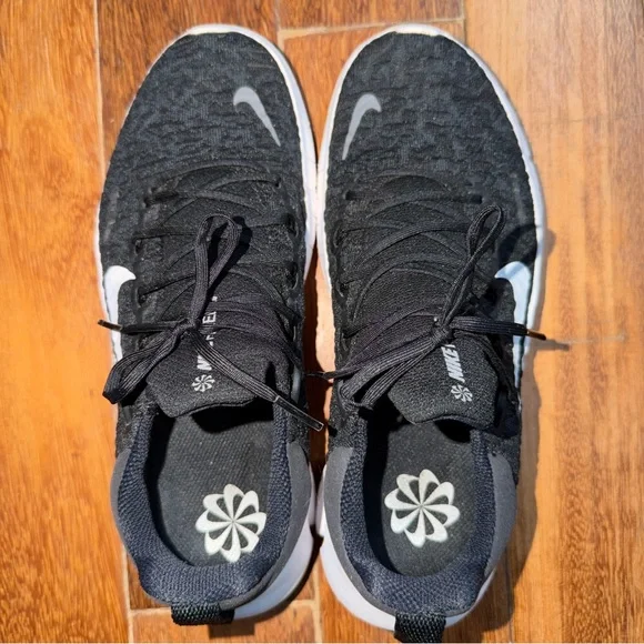 Women Nike Free Run 5.0 Next Nature Black White Athletic Sneaker sz7.5 CZ1891001 - Picture 8 of 16